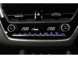 運転席と助手席、それぞれ温度調節ができ、オールシーズン快適なオートエアコンとなっております!