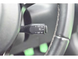 設定した速度内で、前方車両との距離を保ちながら加減速をしてくれます。高速道路での長距離移動が楽になりますよ♪