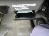灰皿は未使用の禁煙車です。
