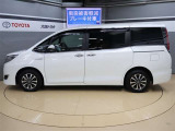 両側パワースライドドア付きだから、狭い駐車スペースなどでの 乗り降りラクラク!小さなお子さまのいるご家庭には嬉しい装備。