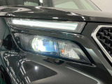 【LEDヘッドランプ】明るいライトが夜間の安全運転をサポートします。消費電力も少なく長寿命です。