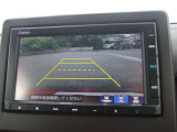 バックカメラ:後方確認がラクにできるので駐車も安心