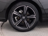 アルミホイールです。足元が引き立つので、車全体のイメージがアップしますよ!