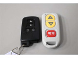 スマートキー!両手に荷物を抱えているときでも、ドアの施錠・解錠が楽々です♪