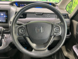 【純正革巻きステアリング】上質な革を使用することで、手にしっかり馴染みとても運転しやすいハンドルです♪