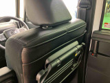 運転席シートバックポケット
