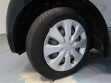 タイヤサイズは、155/65R14です。