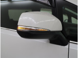 ウィンカー付ドアミラー装備♪デザイン性だけでなく、ドライバーの巻き込み防止など安全運転をサポート致します!対向車や歩行者など周囲からの視認性にも優れていて安心です!