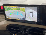 【マルチアラウンドモニター】専用のカメラにより、上から見下ろしたような視点で360度クルマの周囲を確認することができます☆縦列駐車や幅寄せ時に活躍してくれます♪