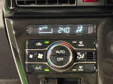車内空調は&rdquo;AUTOエアコン&rdquo;にお任せ。運転に集中出来ますよ!