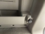 後部荷室にデンゲン取り出しソケット有ります。