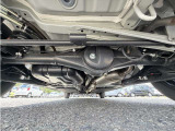 【下廻り防錆塗装】下回りの防錆加工も大人気オプションです。下回りを融雪剤などから長期間お守り致します。是非お車と一緒にご検討くださいませ。
