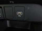 便利な充電用USBジャックも付いています☆周辺機器の充電にご利用頂けます☆