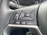 ステアリングスイッチも付いておりますので、運転中でも音量の変更など可能です。