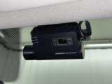 事故時の証拠となるだけでなく、危険運転の抑止力や、ヒヤリハットの記録による安全意識向上など、安全運転をサポートする機能をアピール。?
