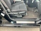 入庫した車両は美装斑がクリーニング☆専用洗剤や機械を使います。 安い!!でも綺麗をモットーに内外装ともに魂を込めて仕上げています