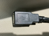 【USBポート】USBポートも装備されています♪スマートフォンのオーディオに連携も可能です。今や欠かせない装備の一つです!