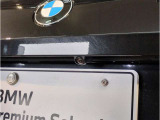 【ⅰドライブナビゲーション】文字情報も鮮明に表示する高解像度カラーディスプレイを採用。視認性に優れた地図デザインと特徴的な建造物を目印にした描写表示で現在位置を把握できます。地図データの更新も可能です