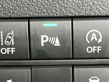 車両前後に搭載されたセンサーで静止物との距離を検知し、ブザー音やディスプレイ表示、音声案内で運転者に知らせます!