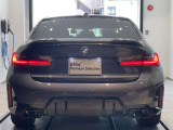 安心のBMW認定中古車は100項目の箇所を徹底的にチェック致します。機械的な箇所や電気系、コンピューターなどをご納車前に点検し、交換基準に達した部品は全て新品に修理返品した後にご納車致します。
