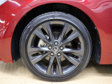 215/45R17タイヤ&純正アルミホイール付です。