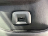 後席でも充電できます