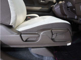 ◆シートハイトアジャスター◆運転席を上下に高さ調節ができます!運転ポジションを体格に合わせてシート調整できます。