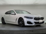 一目で伝わるBMW特有のスポーティーなプロポーションは、BMWの走行性能を生み出すのに欠かせない要因の一つです。細部まで拘りぬいたお車をぜひ一度ご覧ください!