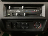 ご納車までに、弊社サービススタッフによる点検整備を行い、バッテリー、エンジンオイル、オイルエレメント、ワイパーゴムを交換し、ブレーキを分解、摩耗等を確認、必要であれば交換、安心してお乗りいただけます!