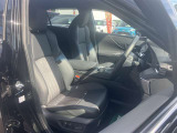 運転席、助手席共に綺麗です!