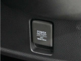 ◆12V電源ソケット◆スマートフォンの充電等にも便利な電源ソケット!使いやすい場所に装備されています。