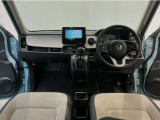 【前方視界】開放的な前方視界!運転がしやすく疲れにくいです♪窓が大きく、見通しがとっても良いおクルマですよ♪