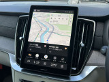 ボルボGoogleナビ。車が単独でネットにつながっている為、便利です。目的地の設定・曲の選曲・エアコンの温度設定等おおよその事は音声で話しかけるだけです。