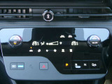 快適オートエアコン付♪設定温度をキープし車内を快適な温度に保ちます♪