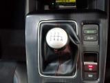 【6速マニュアルミッション】1〜5速で加速の良さを追求し、高速巡航時は6速で快適性も兼ね沿えました!