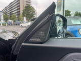 BMWを熟知したメカニックによる、360度の納車前点検。ドイツ本国と同様の教育・訓練を受けたメカニックが徹底的に点検、整備した後にお客様にお引渡しします。