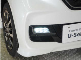 ◆フォグライト◆ 霧などの悪天候時、自車の位置を示すとともに前方や路肩が見えずらい時、近い位置をワイドに照らしてくれます