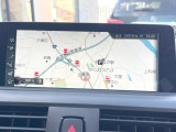 ●純正ナビ:一体感のあるナビは、高級感ある車内を演出してくれます。オーディオ機能も充実しておりますので、運転もより楽しめます♪