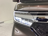 LEDヘッドライト☆HIDヘッドライトより省電力かつ、ライトを点けた際の立ち上がりも早いです☆寿命も長いのでお財布にも優しいオススメ装備☆