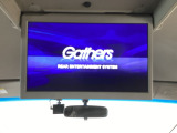 【後席用プルダウンモニター】後ろに乗車している人を飽きさせません♪ テレビやDVDビデオを見ながら楽しいドライブを♪使わない時は格納できますので、ジャマになる事もありません♪