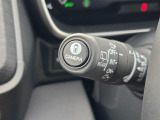 運転席にあるマルチビューカメラのボタンを押すと、発進前に運転席からの死角を確認出来ます♪