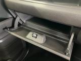 販売・買取・整備・保険・アフターケアまで、カーライフに必要なすべてをトータルサポート。車に関することを一括してお任せできるため、長く快適なカーライフをサポートさせていただきます。