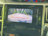 【バックカメラ】駐車時に後方がリアルタイム映像で確認できます。大型商業施設や立体駐車場での駐車時や、夜間のバック時に大活躍!