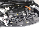 A25A-FXS型 2.5L 直4 DOHCエンジンと前:3NM型/後:4NM型 交流同期電動機のハイブリッドシステム搭載、E-Four(電気式4輪駆動)の組み合わせです。