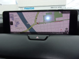 メーカー純正装着のマツダコネクトはスマートフォンとのBluetooth接続によってインターネットラジオの視聴、ハンズフリー通話、ナビゲーションなどの機能を搭載しています。