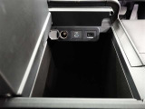HDMI端子・充電用USB端子(タイプC)・アクセサリーソケット