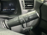 【オートライト】車外の明るさに応じて自動的にライトの点灯・消灯をしてくれます