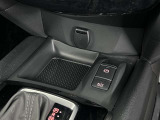 長距離運転や、渋滞時に疲労軽減できるオートブレーキホールド機能付きです。