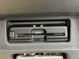 すっきり埋め込み型ETC車載器(高速道路の利用時に 料金所の通過をスムーズに行うために自動で料金を精算するシステム)