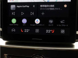 フロントシートには、シートヒーター&シートエアコンに加え、ステアリングホイール・ヒーターも装備。厳寒の地、北欧スウェーデン発祥のブランドならではのアイテムです。シートヒーターは後席にも装備しています。